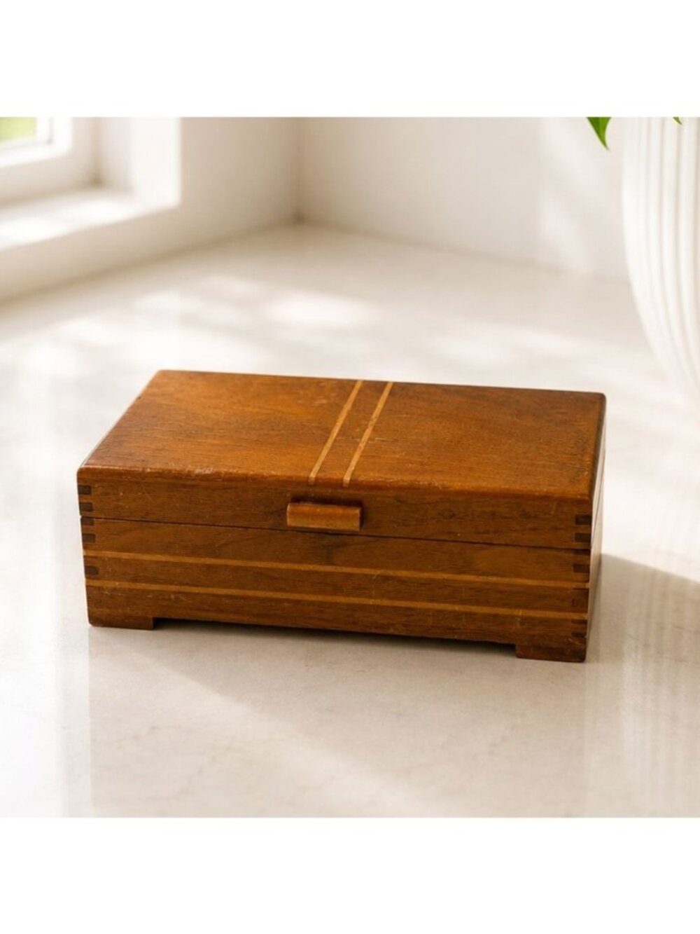 Vintage Wooden Jewelry Trinket Box With Hinged Lid And Elegant Inlay Design 7" L